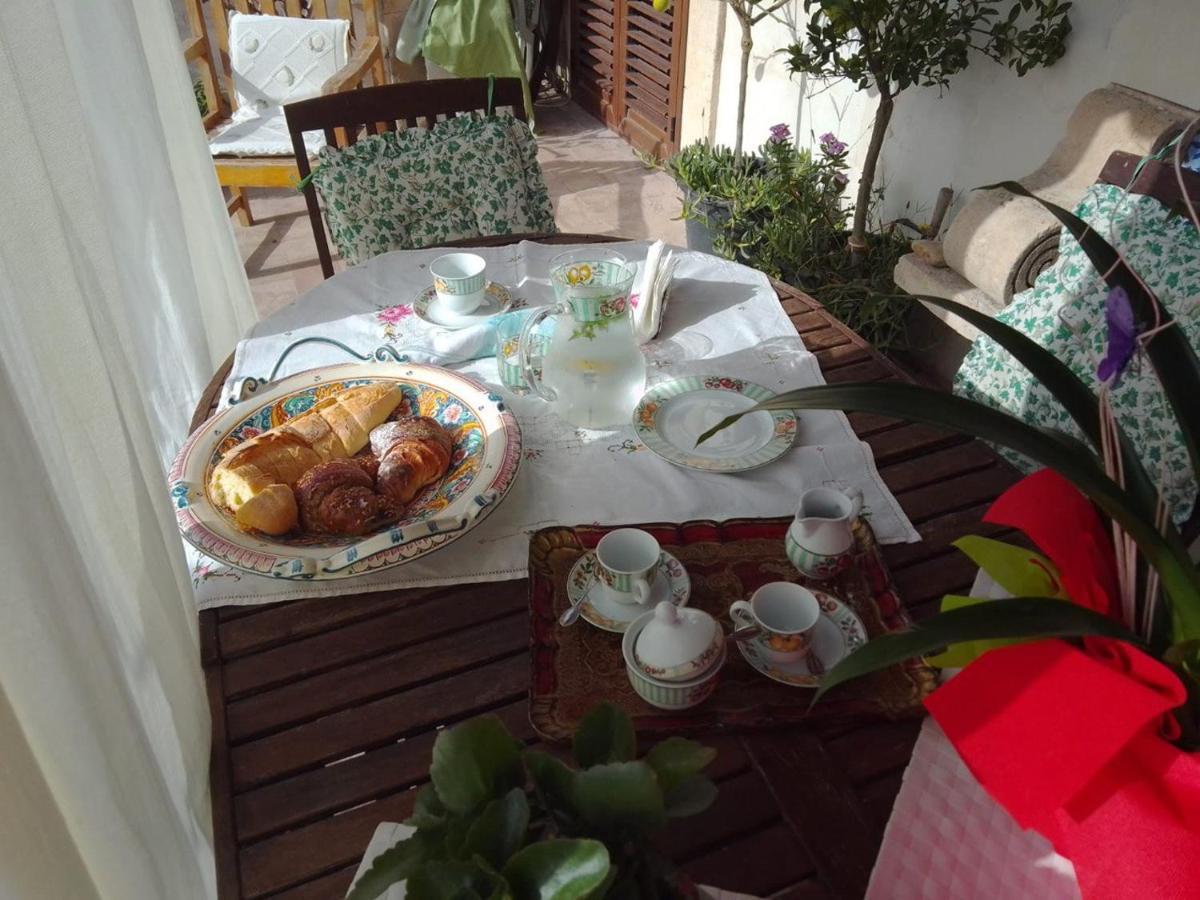 Suite 120 Noto Bagian luar foto