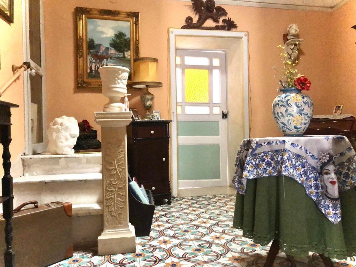 Suite 120 Noto Bagian luar foto